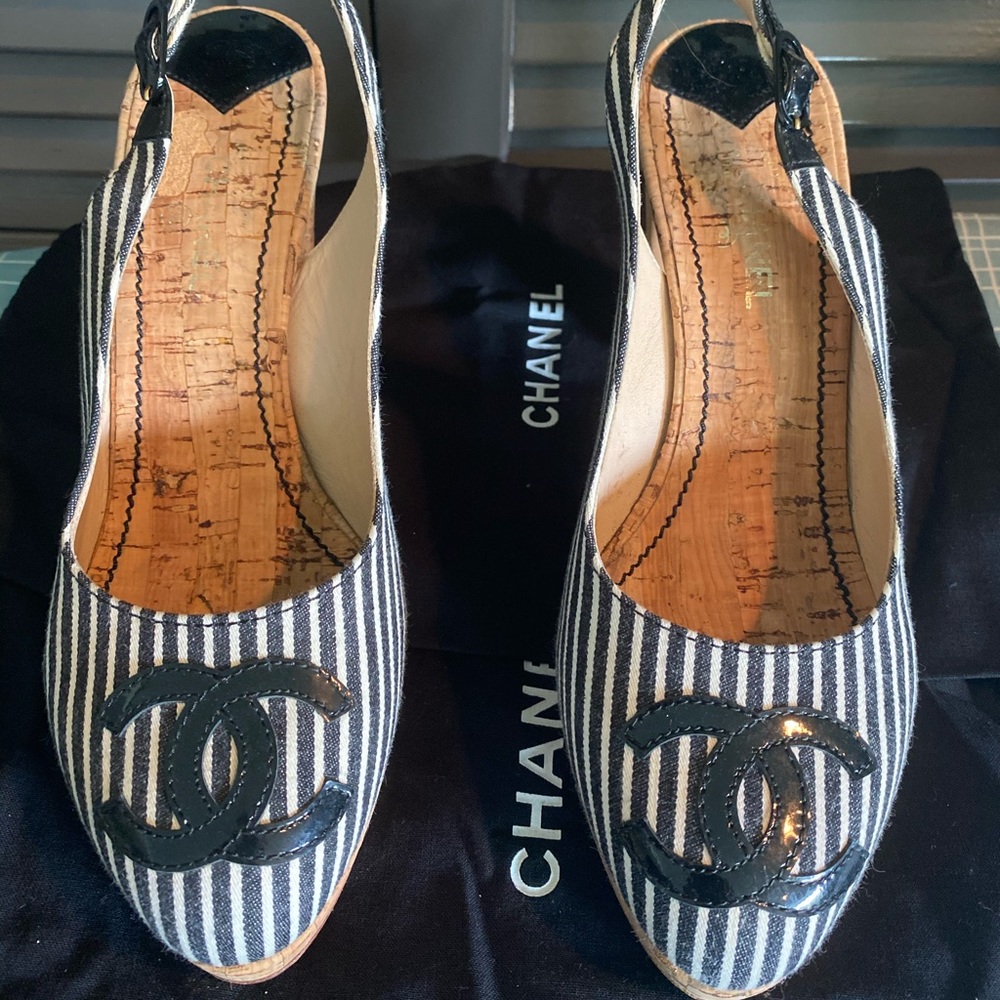 Authentic Chanel Slingbacks 39.5